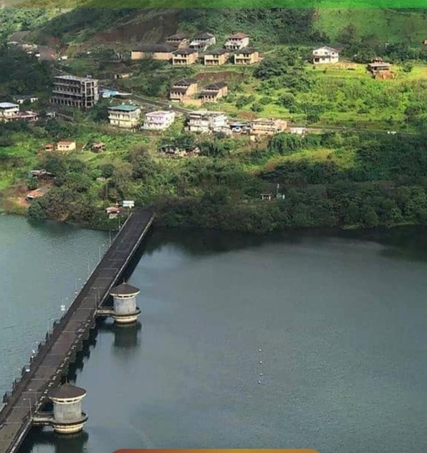 2BHK Lake View Apartment Lavasa Buitenkant foto